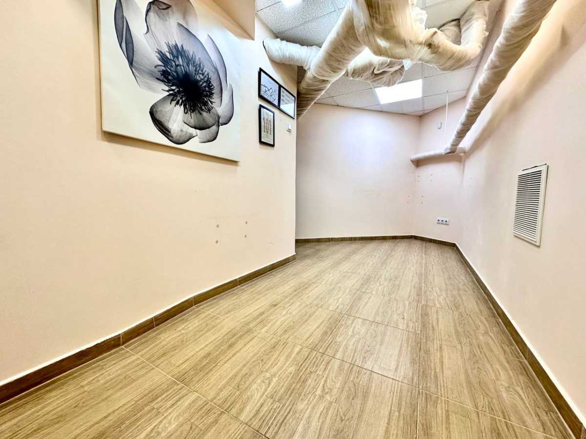 Здам довгостроково  офісне приміщення Київ, Дніпровський, вул. Раїси Окіпної, 8. 