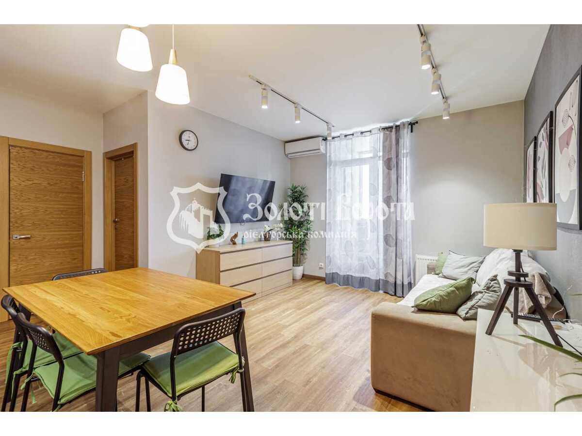 Продам 3-к квартиру Київ, Солом`янський, бульв. Вацлава Гавела, 28. 