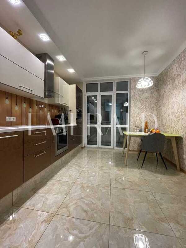 Продам 3-к квартиру Київ, Солом`янський, вул. Вадима Гетьмана, 30Б. 