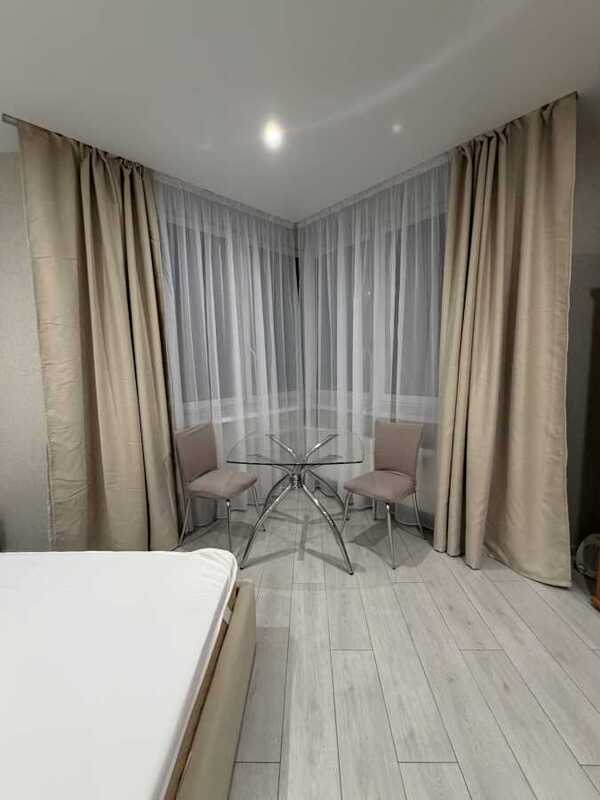 Здам довгостроково 1-к квартиру Київ, Дарницький, шосе Харківське, 152. 