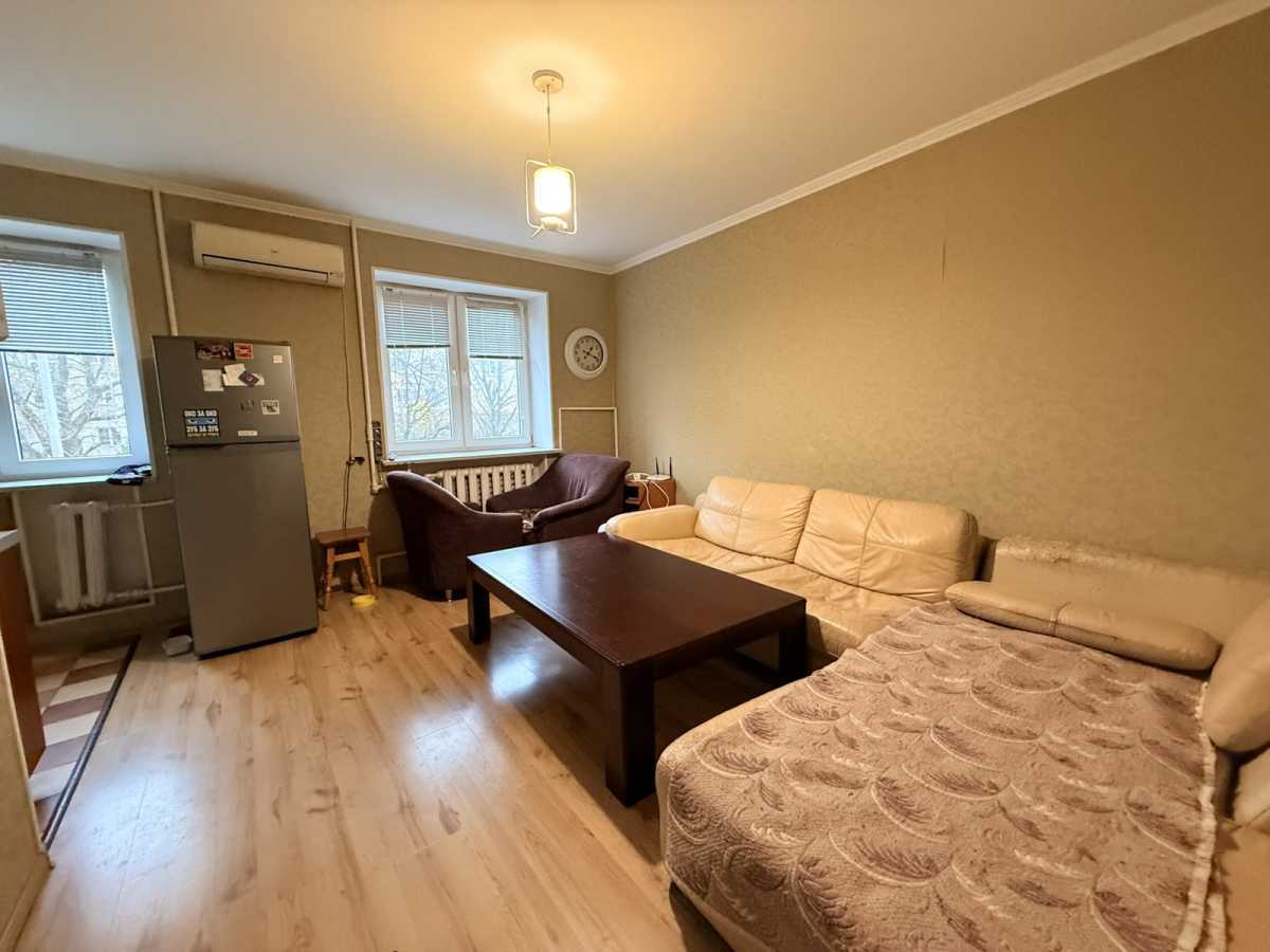 Продам 2-к квартиру Іллічівськ, Чорноморськ, Парковая, 12. 