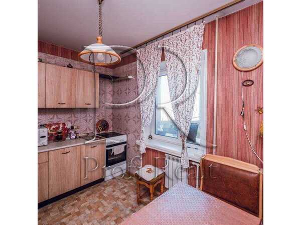 Продам 3-к квартиру Київ, Святошинський, вул. Підлісна, 2. 