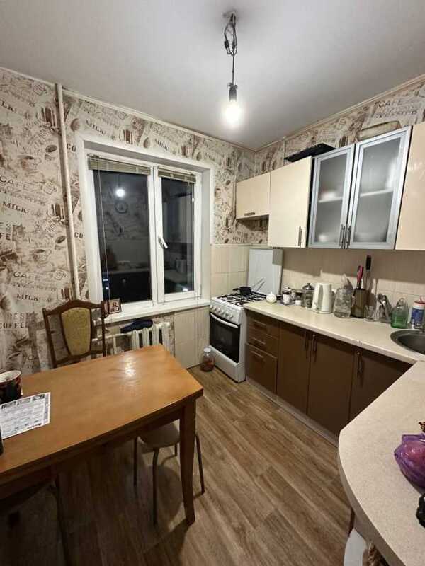 Продам 2-к квартиру Київ, Дніпровський, вул. Андрія Малишка, 3. 
