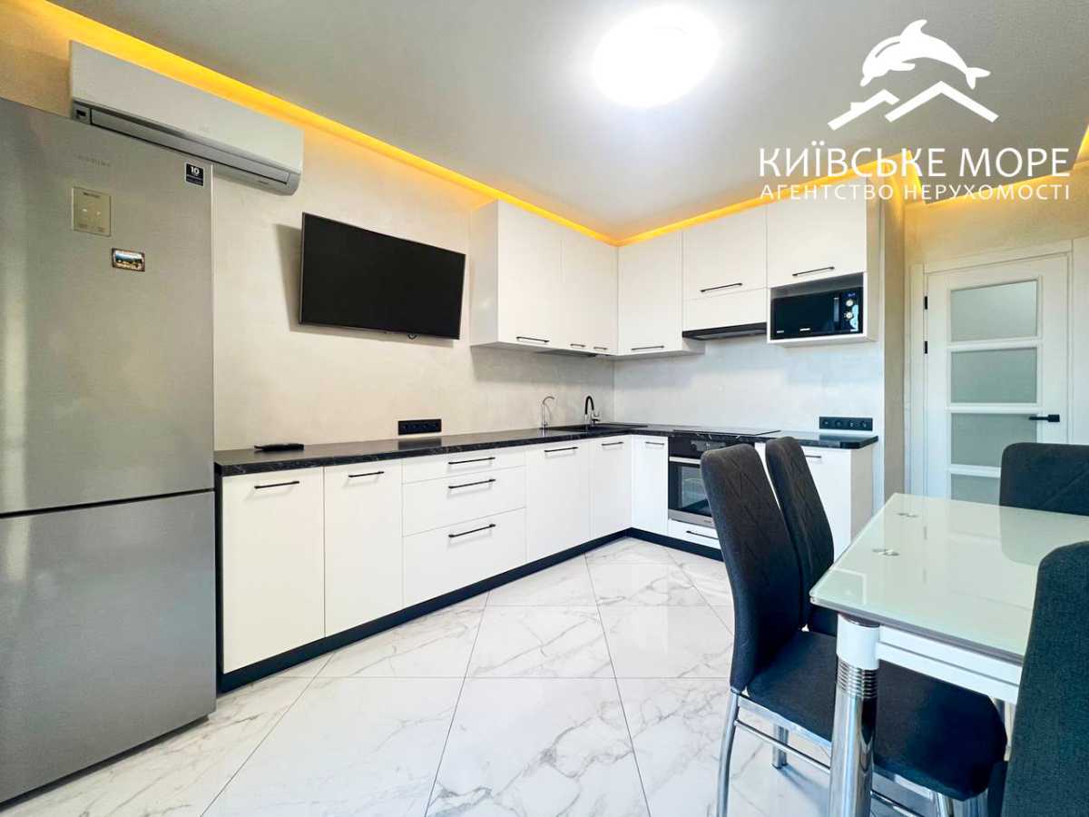 Здам довгостроково 1-к квартиру Київ, Дніпровський, вул. Князя Романа Мстиславича, 28А. 