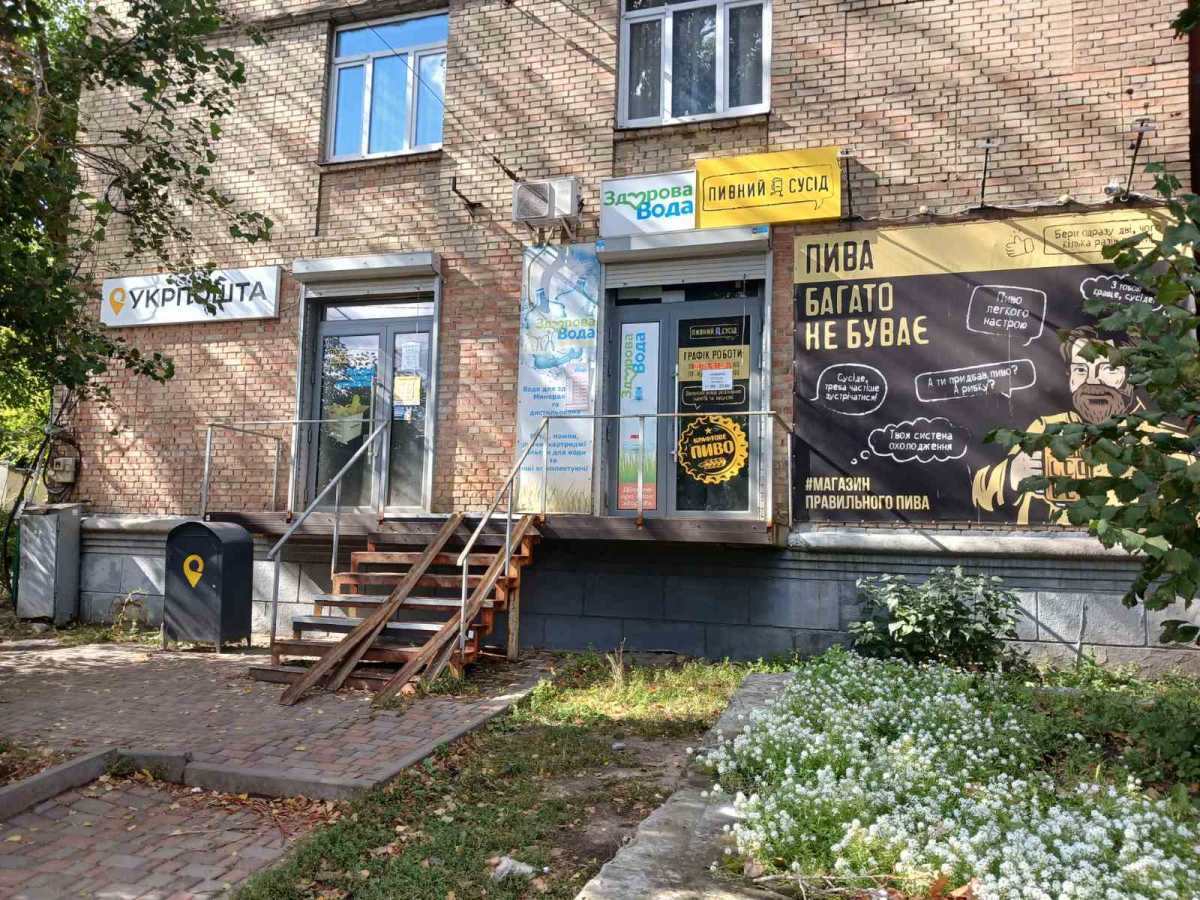 Продам  торгову площу Київ, Шевченківський, вул. Овруцька, 17. 