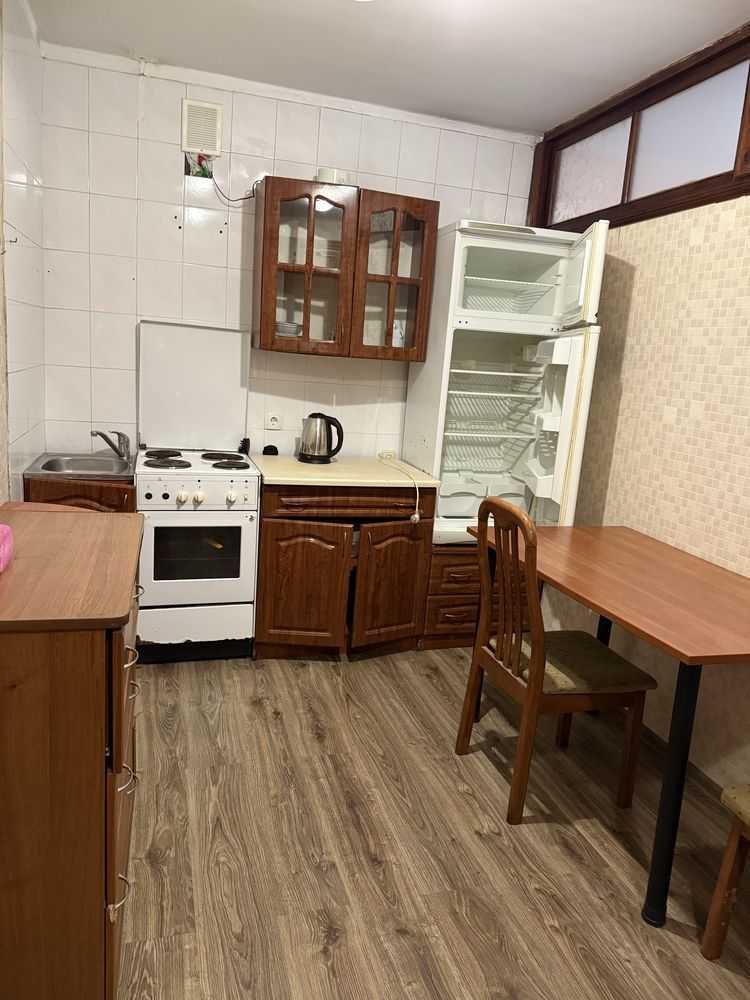 Продам 2-к квартиру Одеса, Приморський, Басейный пер, 5. 