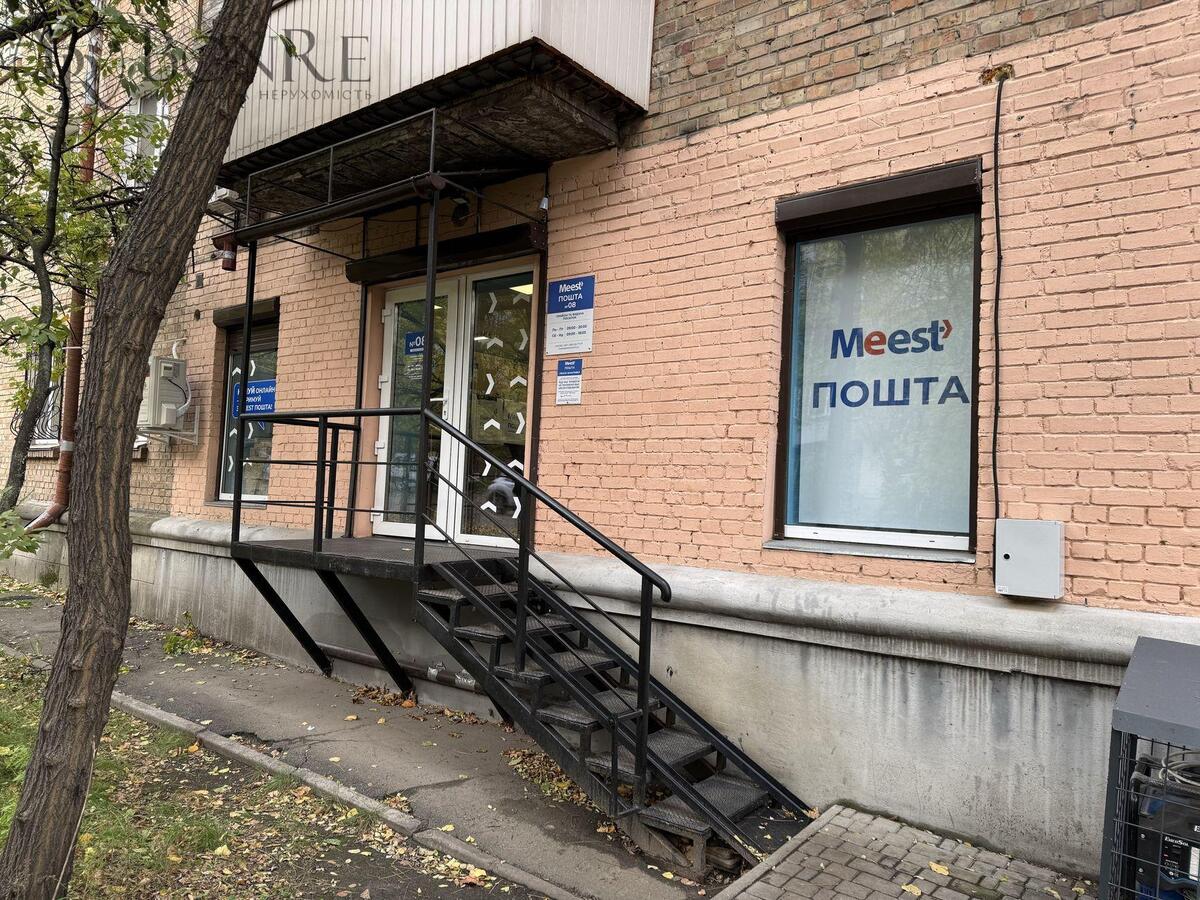 Продаж, Фасад, Торгове, Ольжича, 42м2.