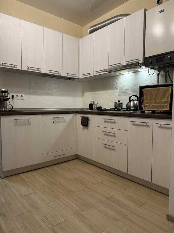 Здам довгостроково 1-к квартиру Бучанський, Ірпінь, Джерельна, 12. 