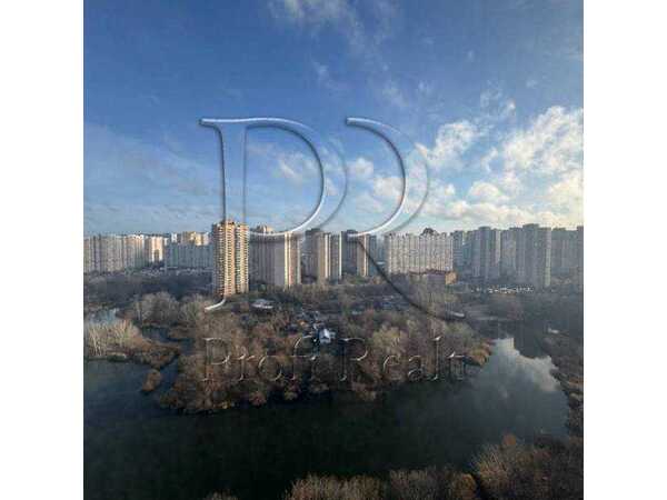 Продам 3-к квартиру Київ, Дарницький, вул. Урлівська, 38А. 