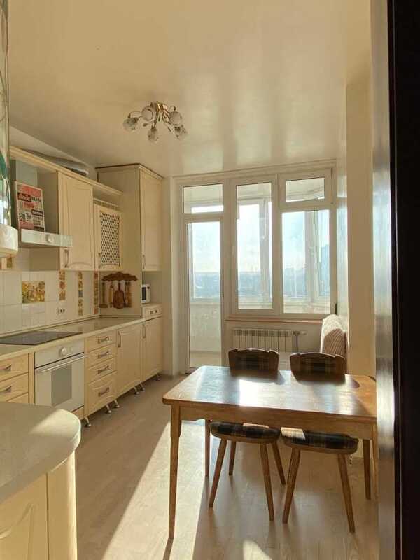 Продам 1-к квартиру Київ, Дарницький, вул. Єлизавети Чавдар, 7. 