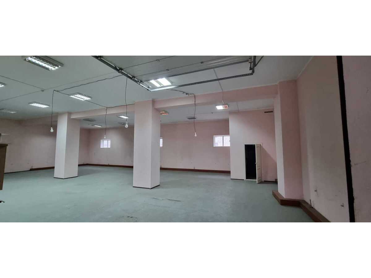 Продам  виробниче приміщення Київ, Дарницький, вул. Євгена Харченка, 42. 