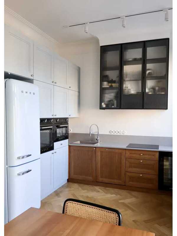 Продам 3-к квартиру Київ, Печерський, вул. Академіка Богомольця, 7/14. 