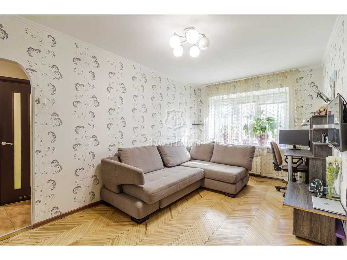 Продам 2-к квартиру Київ, Шевченківський, вул. Олени Теліги, 37в. 