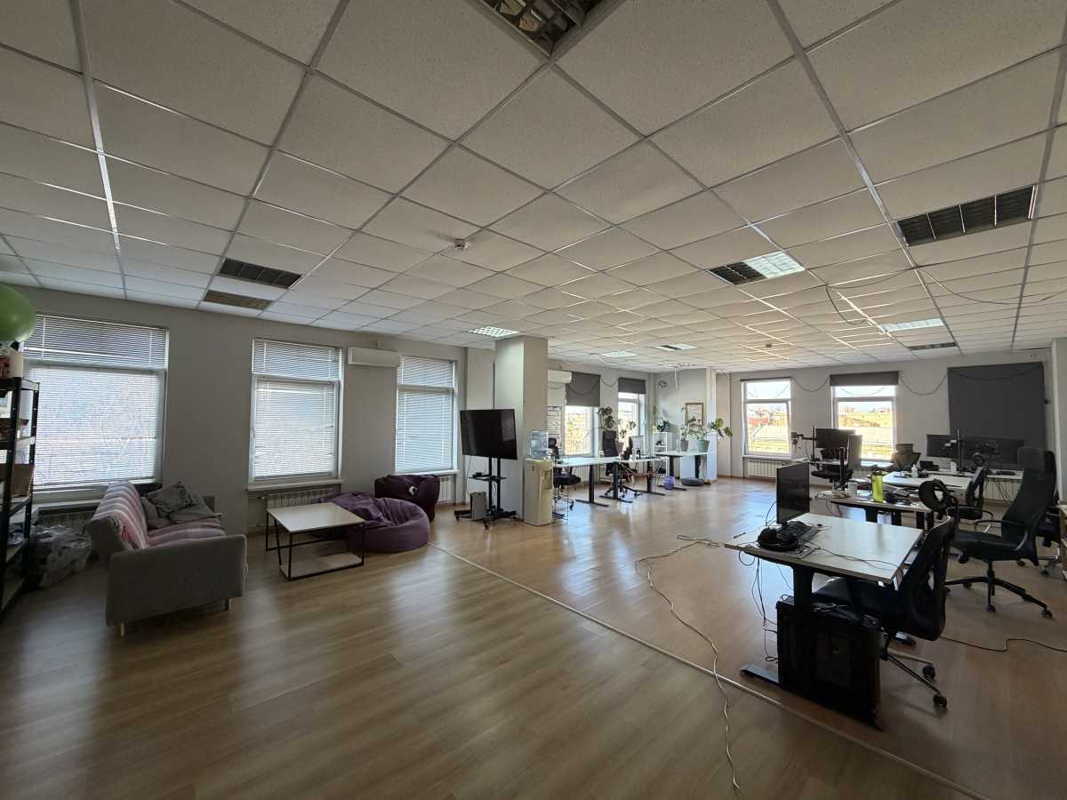 Здам довгостроково  офісне приміщення Київ, Подільський, вул. Нижній Вал, 15. 