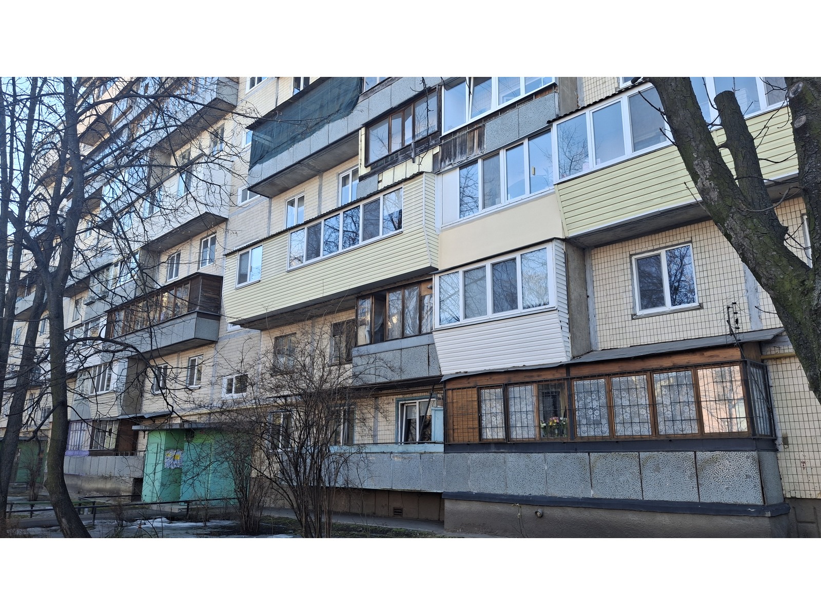 Продам 3 кімнатну квартиру, Лісовий проспект 25 А