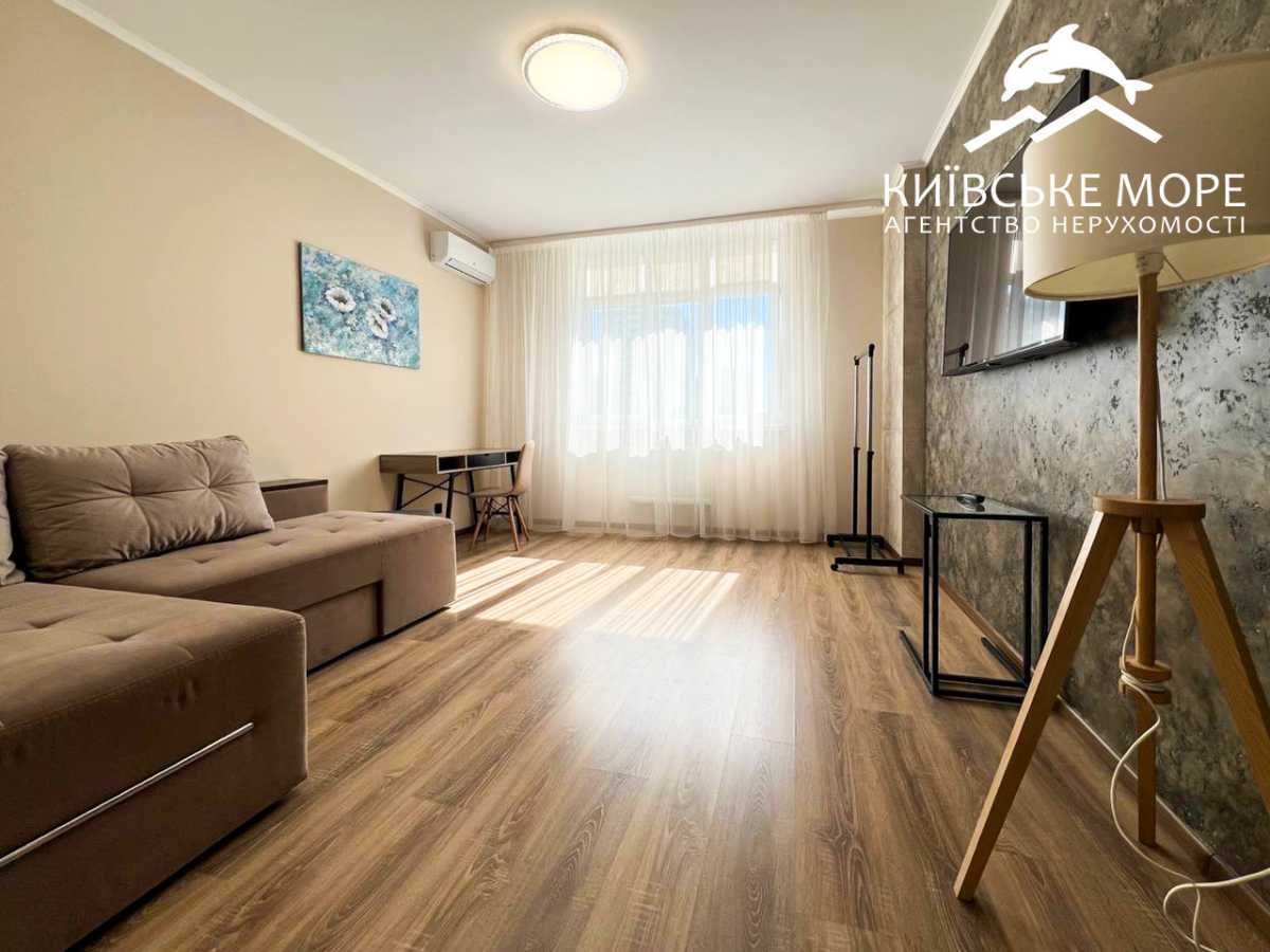 Здам довгостроково 1-к квартиру Київ, Дніпровський, вул. Воскресенська, 16. 