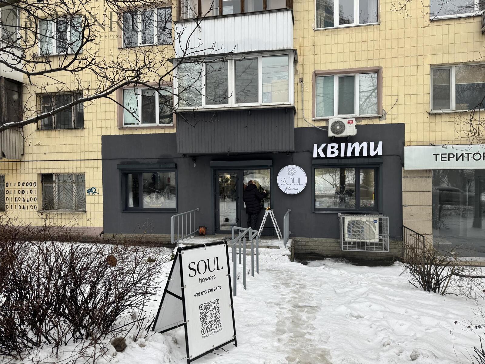 Оренда, Торгове, Фасад, Берестейський пр-т, 40м2.