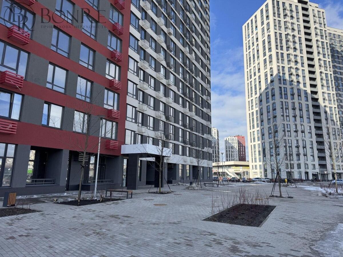 Оренда, Торгове, Фасад, Всеволода Змієнка, 76.25м2.