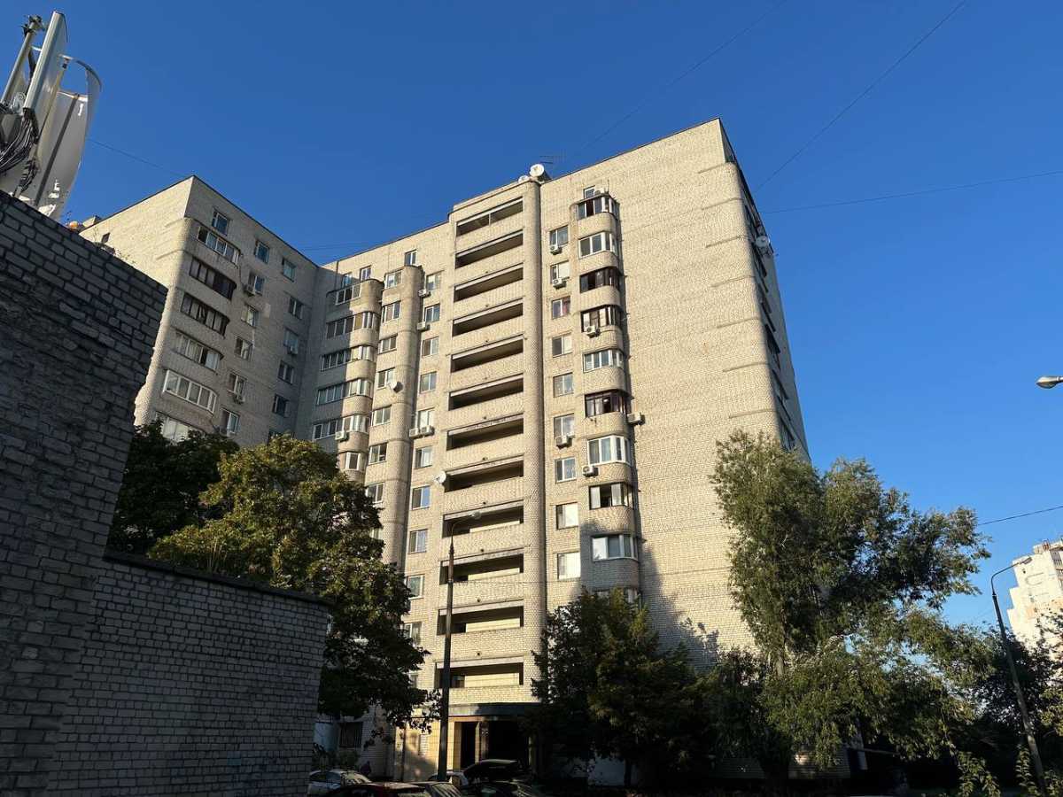 Здам довгостроково 1-к квартиру Київ, Дніпровський, вул. Новаторів, 9. 