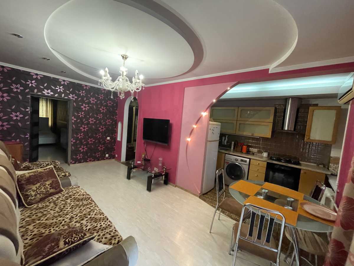 Продам 2-к квартиру Київ, Печерський, вул. Генерала Алмазова, 9. 