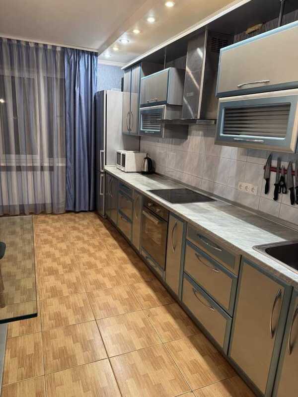 Продам 3-к квартиру Київ, Голосіївський, просп. Науки, 54б. 