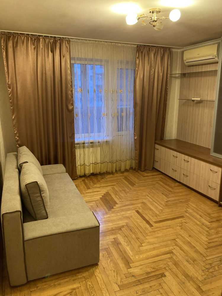 Здам довгостроково 1-к квартиру Київ, Святошинський, вул. Жолудєва, 1б. 