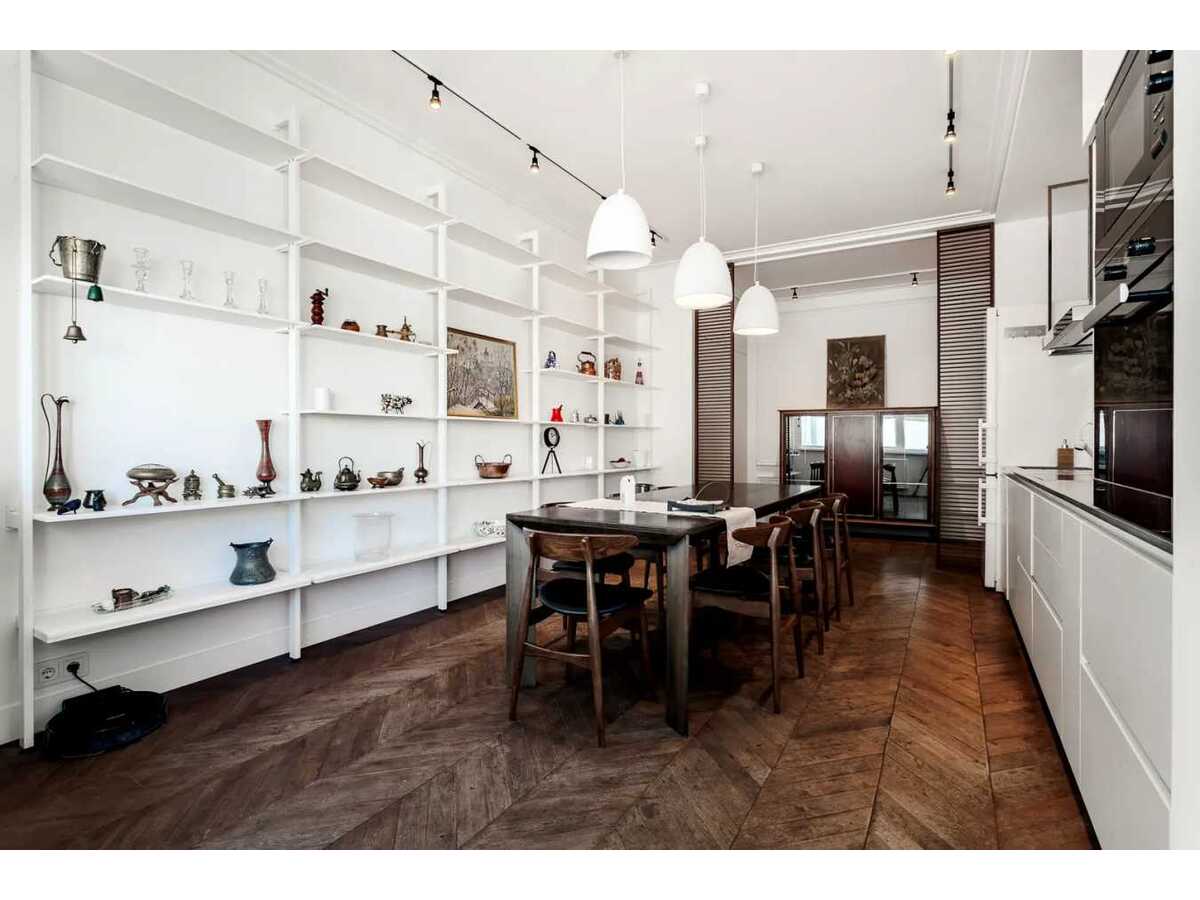 Продам 2-к квартиру Київ, Солом`янський, вул. Генерала Шаповала, 2а. 