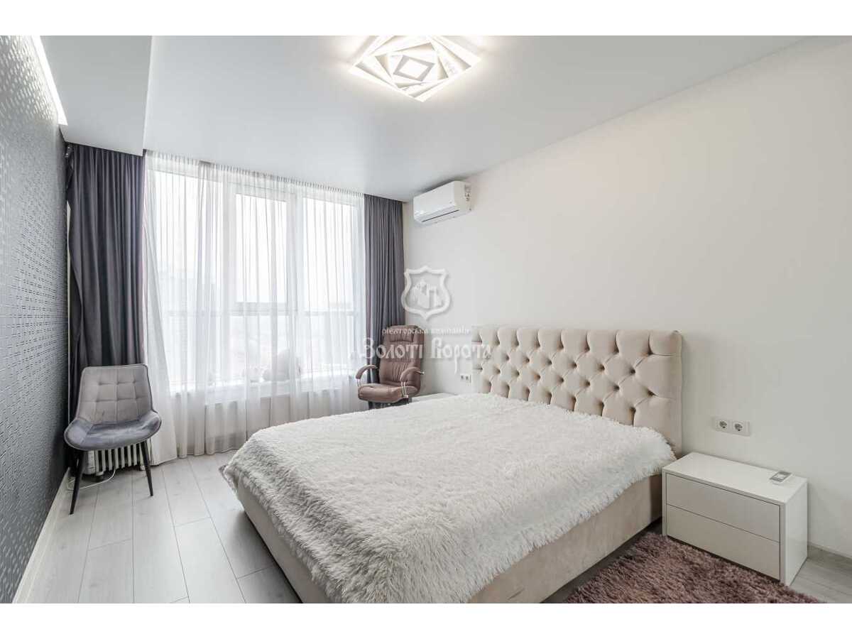 Продам 1-к квартиру Київ, Шевченківський, просп. Берестейський, 5в. 