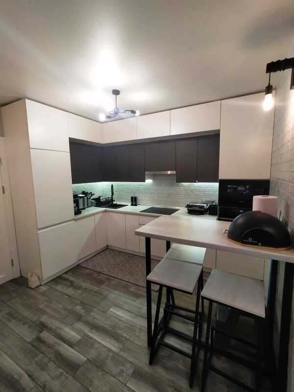 Продам 2-к квартиру Бучанський, Крюківщина, Балукова, 1а. 