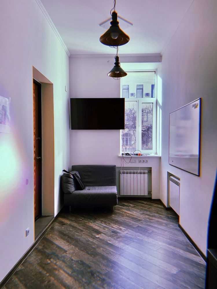 Продам  офісне приміщення Київ, Печерський, вул. Лютеранська, 17. 