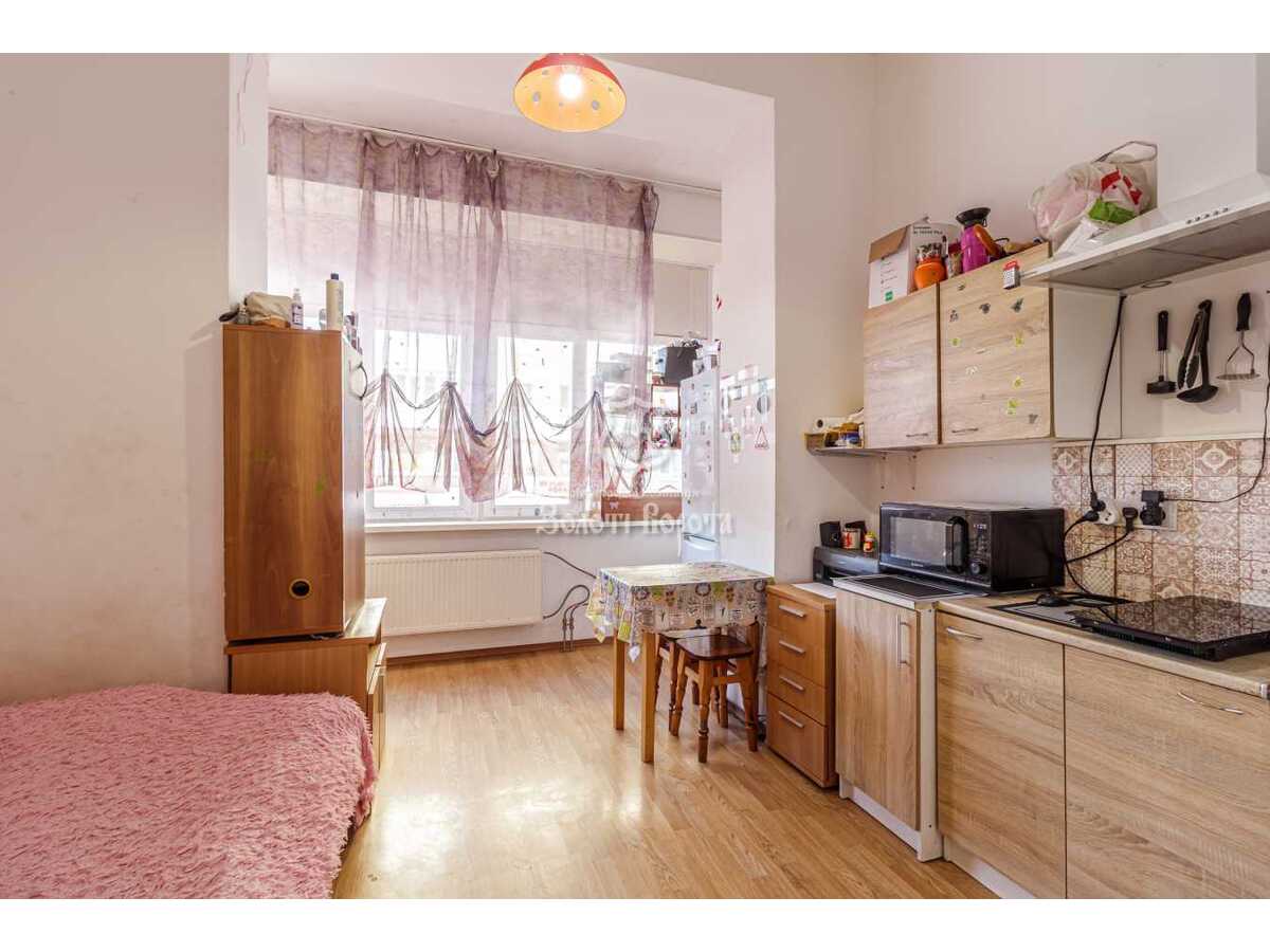 Продам 1-к квартиру Київ, Дарницький, вул. Євгена Харченка, 47б. 