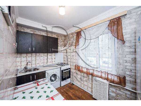 Продам 2-к квартиру Київ, Дніпровський, вул. Валентина Сєрова, 36. 