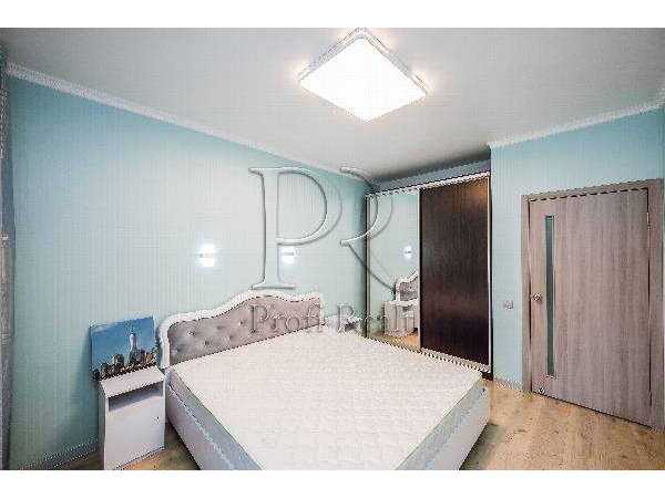 Продам 2-к квартиру Київ, Солом`янський, вул. Польова, 73. 