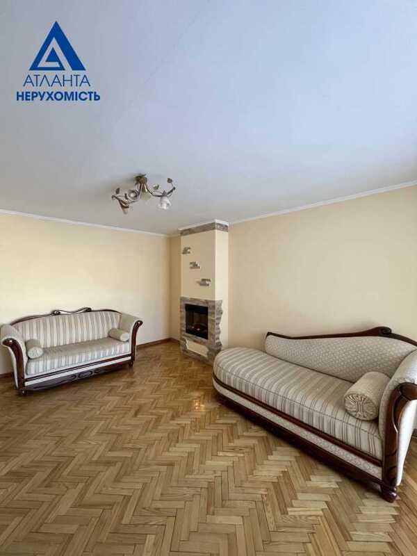 Продам 4-к квартиру Луцьк, Луцьк, Олени Пчілки, 25. 