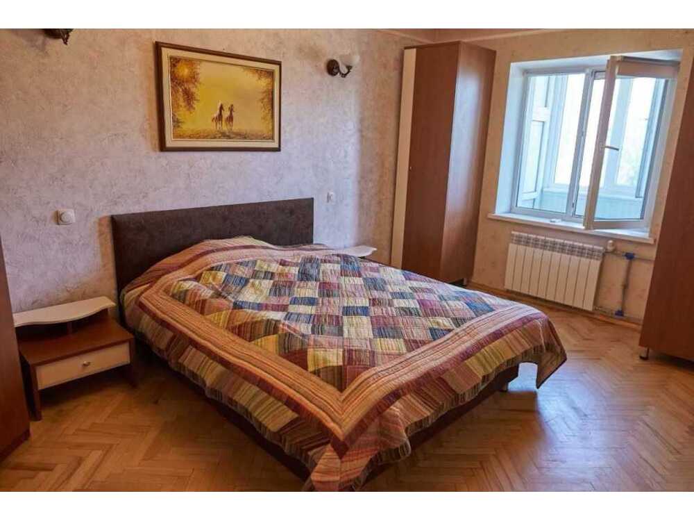 Продам 3-к квартиру Київ, Оболонський, вул. Маршала Малиновського, 3б. 