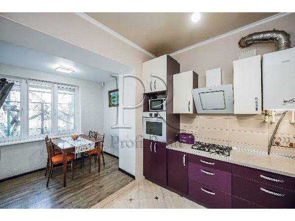 Продам 2-к квартиру Києво-Святошинський, Гатне, Гоголя вулиц я, 17. 