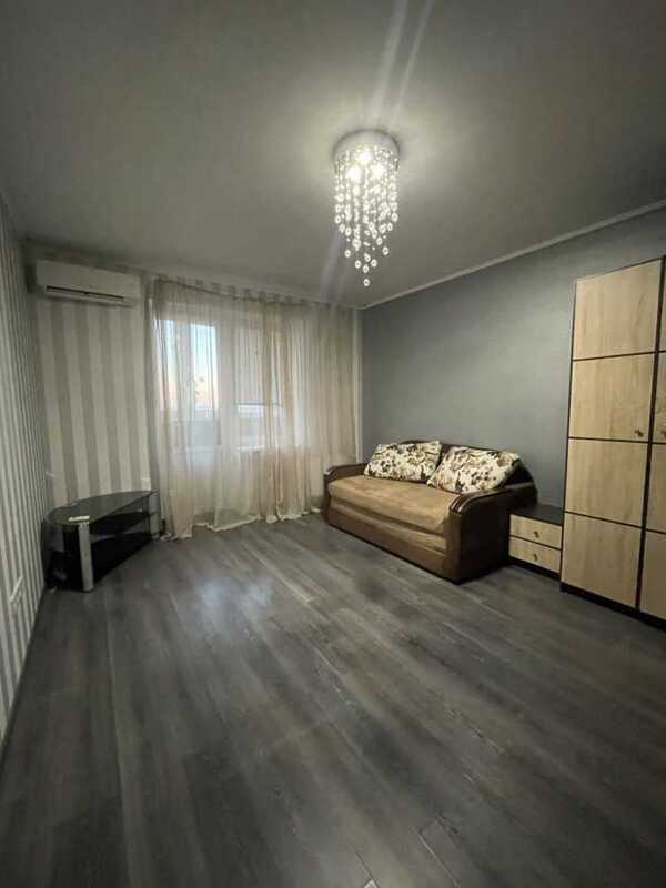 Здам довгостроково 1-к квартиру Київ, Солом`янський, вул. Ушинського, 14б. 