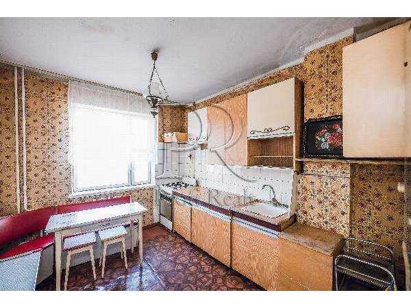 Продам 3-к квартиру Київ, Дніпровський, вул. Райдужна, 21А. 