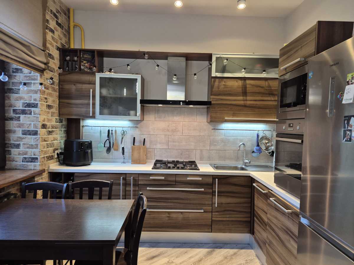 Продам 2-к квартиру Київ, Шевченківський, просп. Берестейський, 78. 