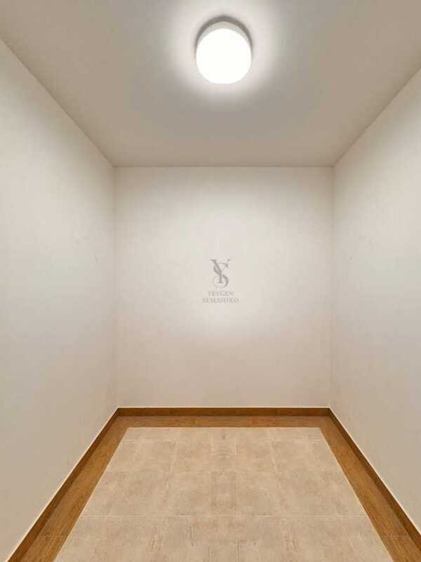 Продам  складське приміщення Київ, Дніпровський, вул. Генерала Жмаченка, 28а. 