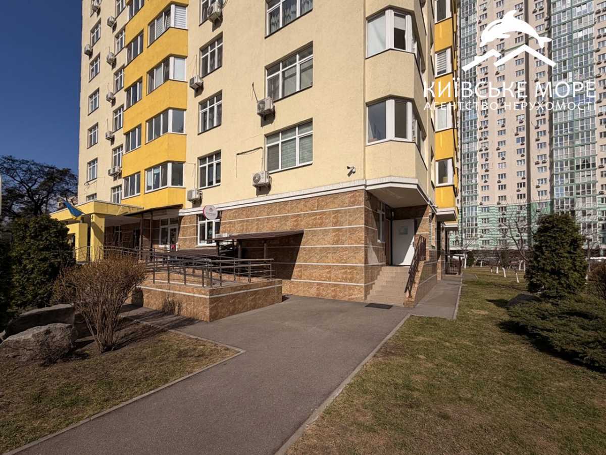 Здам довгостроково  приміщення вільного призначення Київ, Дніпровський, вул. Воскресенська, 16. 