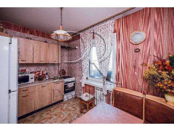 Продам 3-к квартиру Київ, Святошинський, вул. Підлісна, 2. 