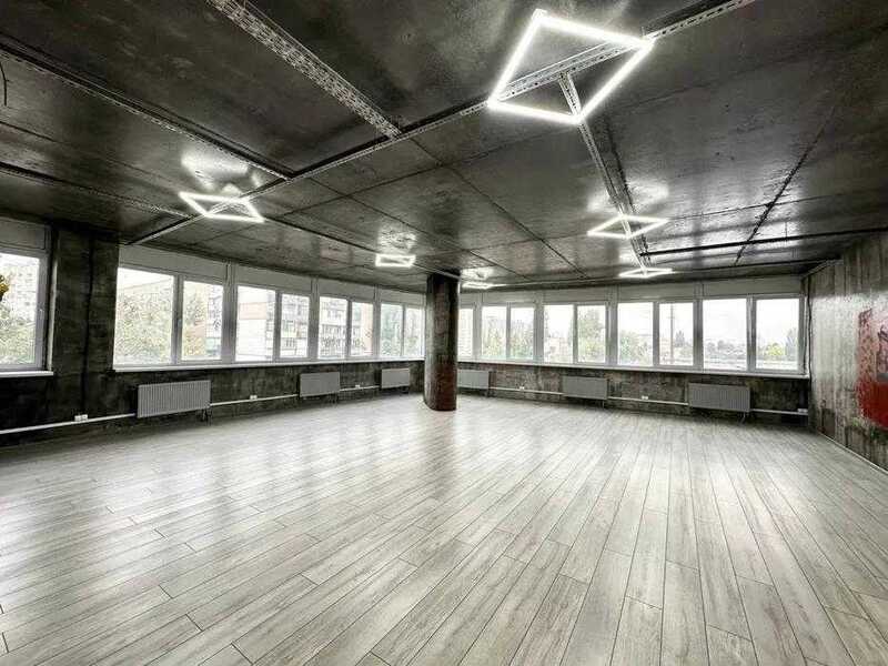 Здам довгостроково  офісне приміщення Київ, Солом`янський, вул. Ушинського. 