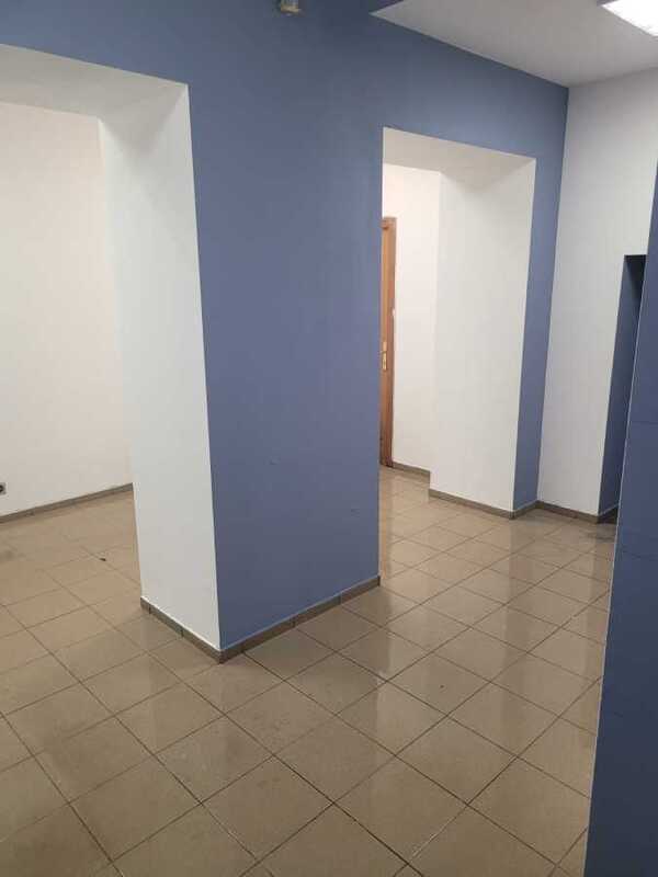 Здам довгостроково  торгову площу Київ, Шевченківський, бульв. Тараса Шевченка, 58. 