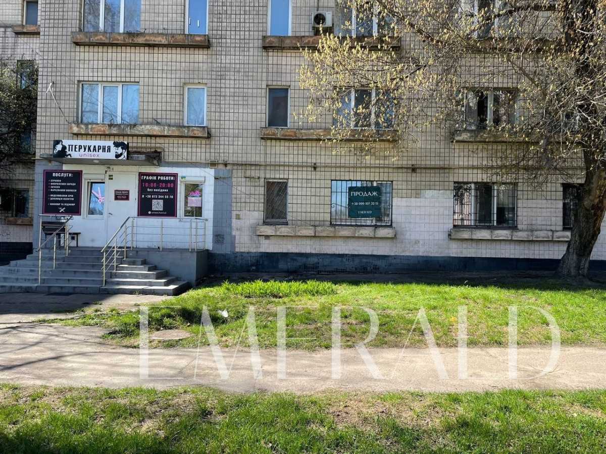 Продам  приміщення вільного призначення Київ, Солом`янський, вул. Вадима Гетьмана, 38. 