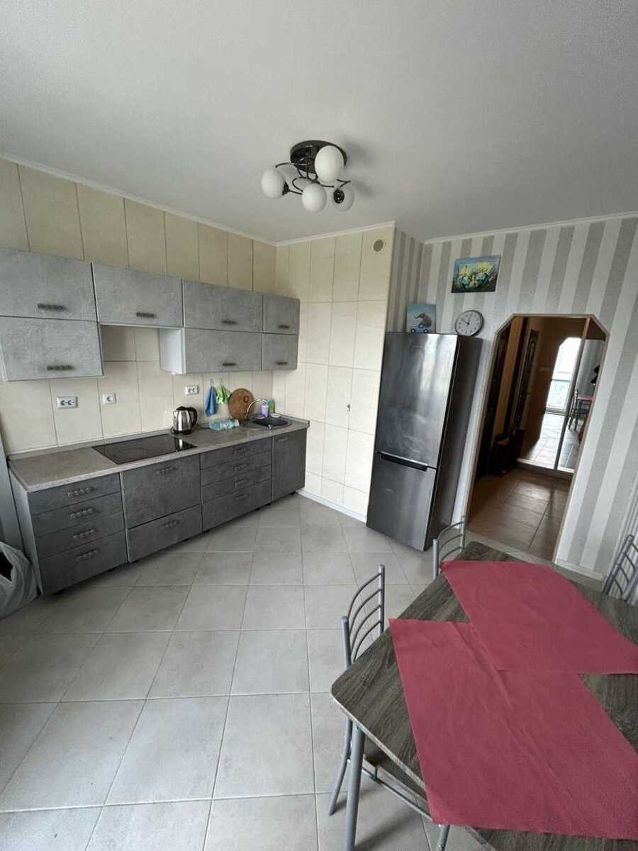 Здам довгостроково 1-к квартиру Київ, Дніпровський, вул. Юрія Поправки, 4/39а. 