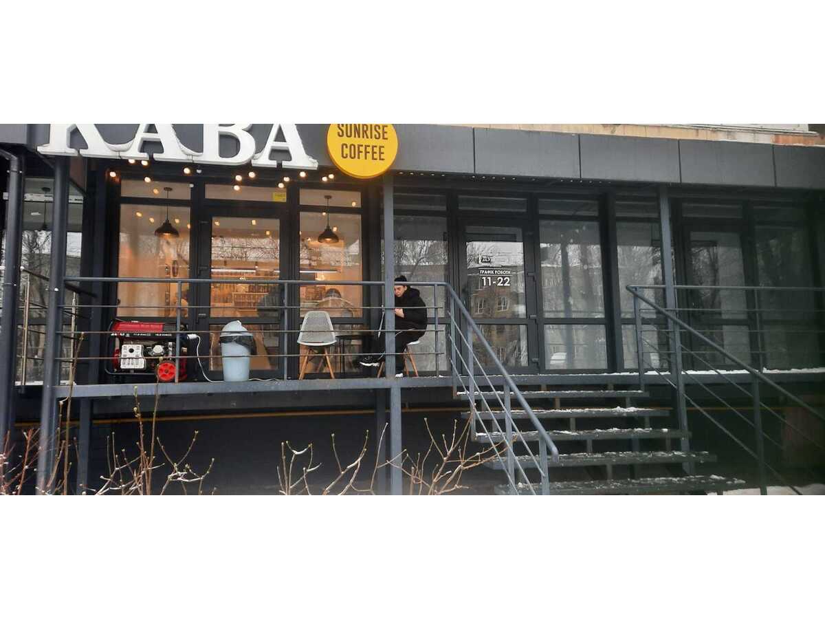 Здам довгостроково  торгову площу Київ, Солом`янський, вул. Преображенська, 40. 