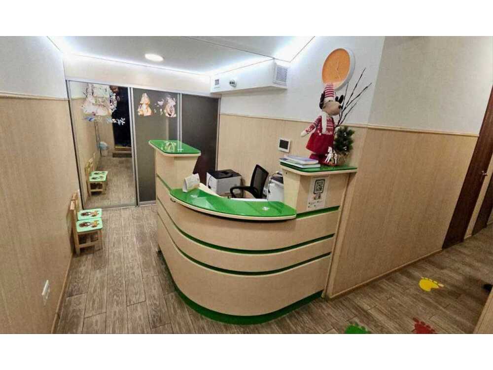 Здам довгостроково  офісне приміщення Київ, Печерський, вул. Щорса, 27. 