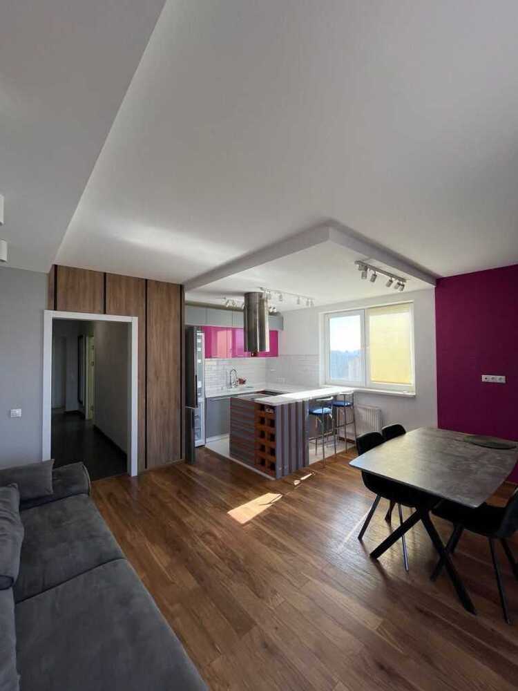 Здам довгостроково 3-к квартиру Київ, Дніпровський, бульв. Перова, 10а. 