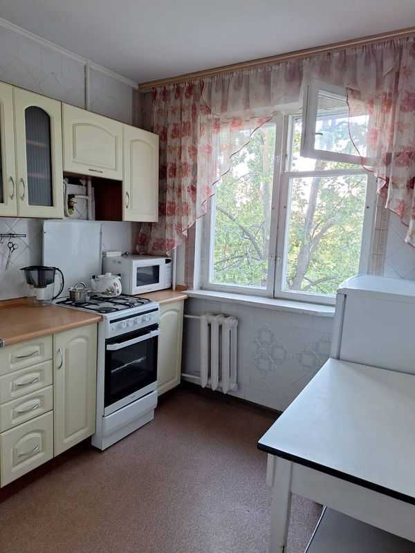 Продам 2-к квартиру Київ, Святошинський, вул. Академіка Туполєва, 17. 